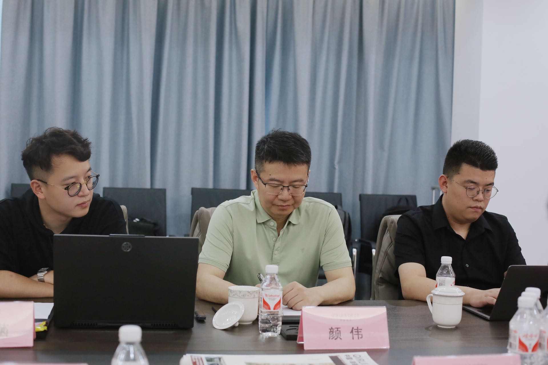 f03ce72877f68efa3569dc269b79a1da f03ce72877f68efa3569dc269b79a1da